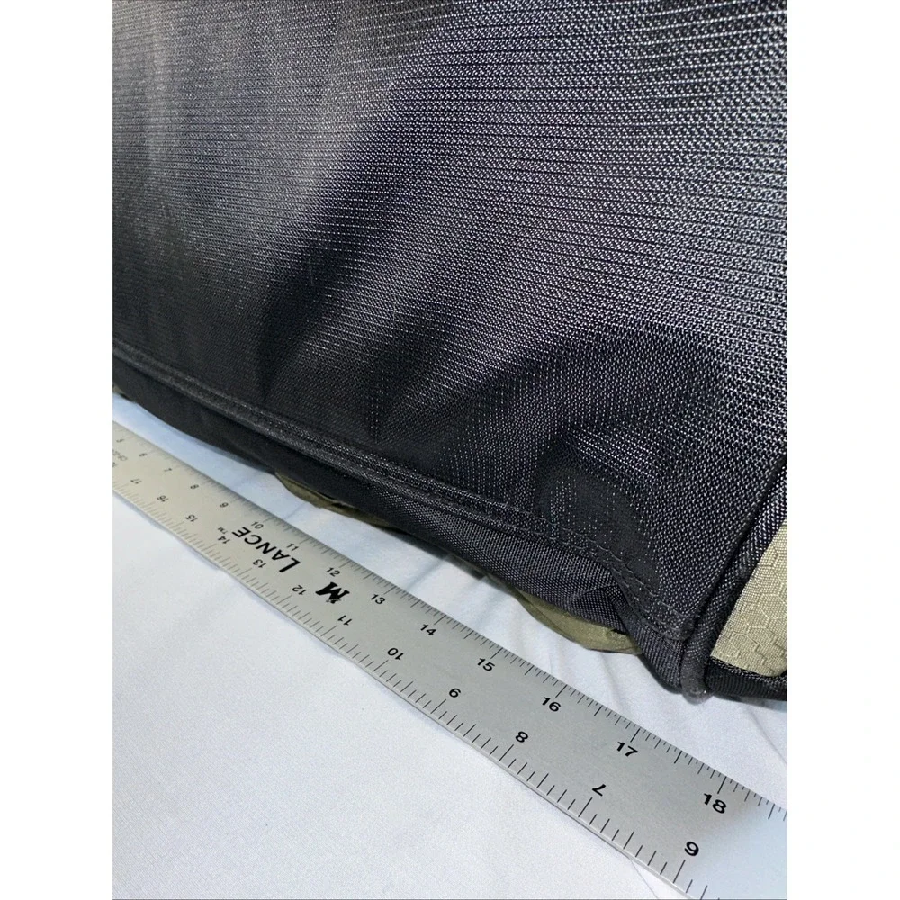 Eddie Bauer Luggage Carry-on Duffle Gym Bag in Black & Green 19